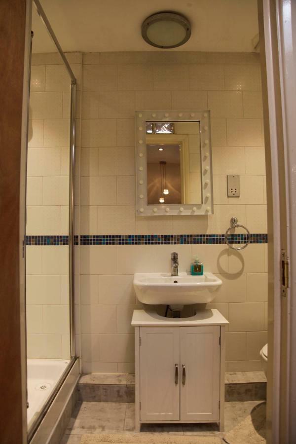 Ravenscourt House Hotel London Bagian luar foto
