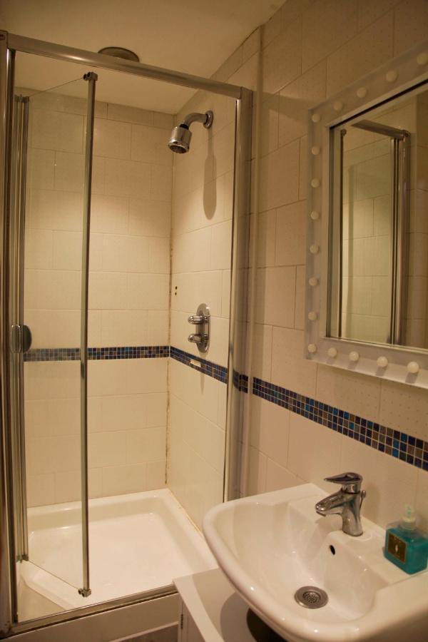 Ravenscourt House Hotel London Bagian luar foto